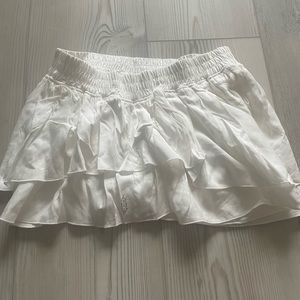 Free People skirt. NEVER WORN! Perfect condition.